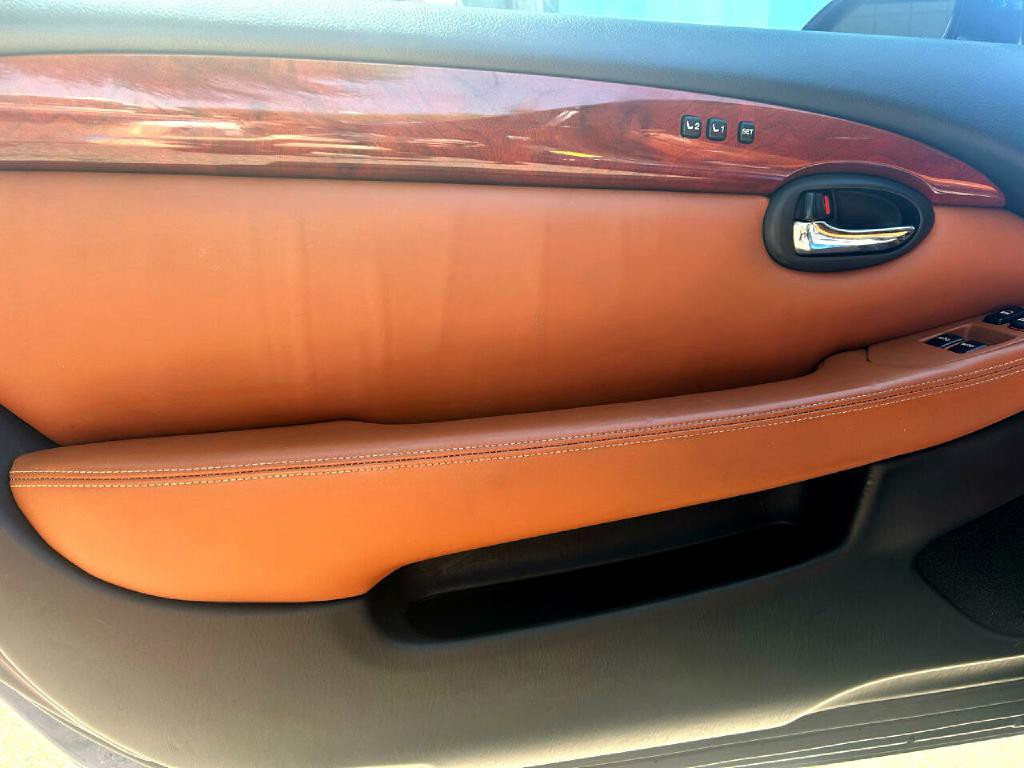 2004 Lexus SC 430 Image 33