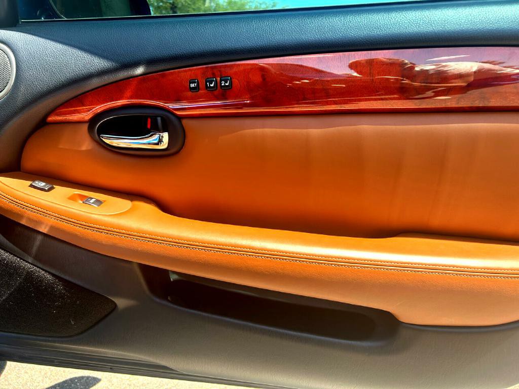 2004 Lexus SC 430 Image 35