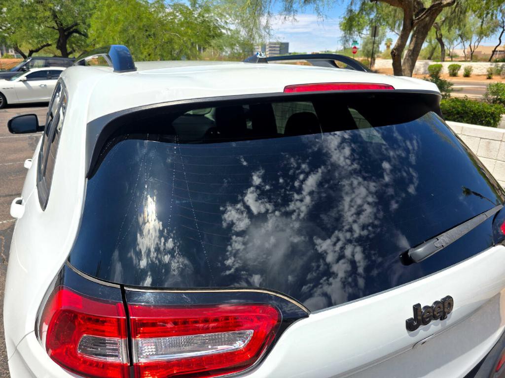 2016 Jeep Cherokee Image 11
