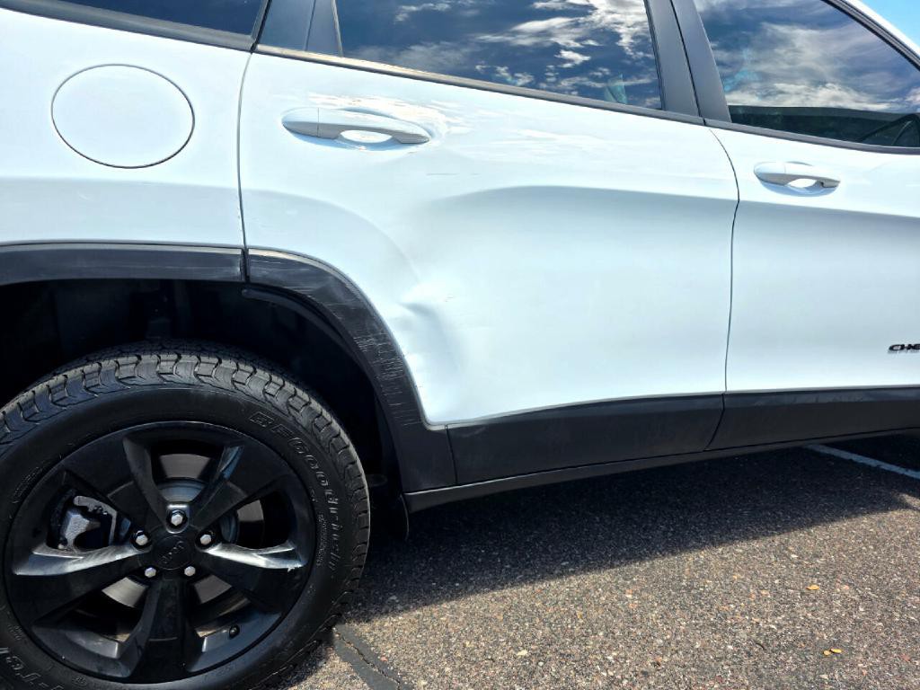 2016 Jeep Cherokee Image 18
