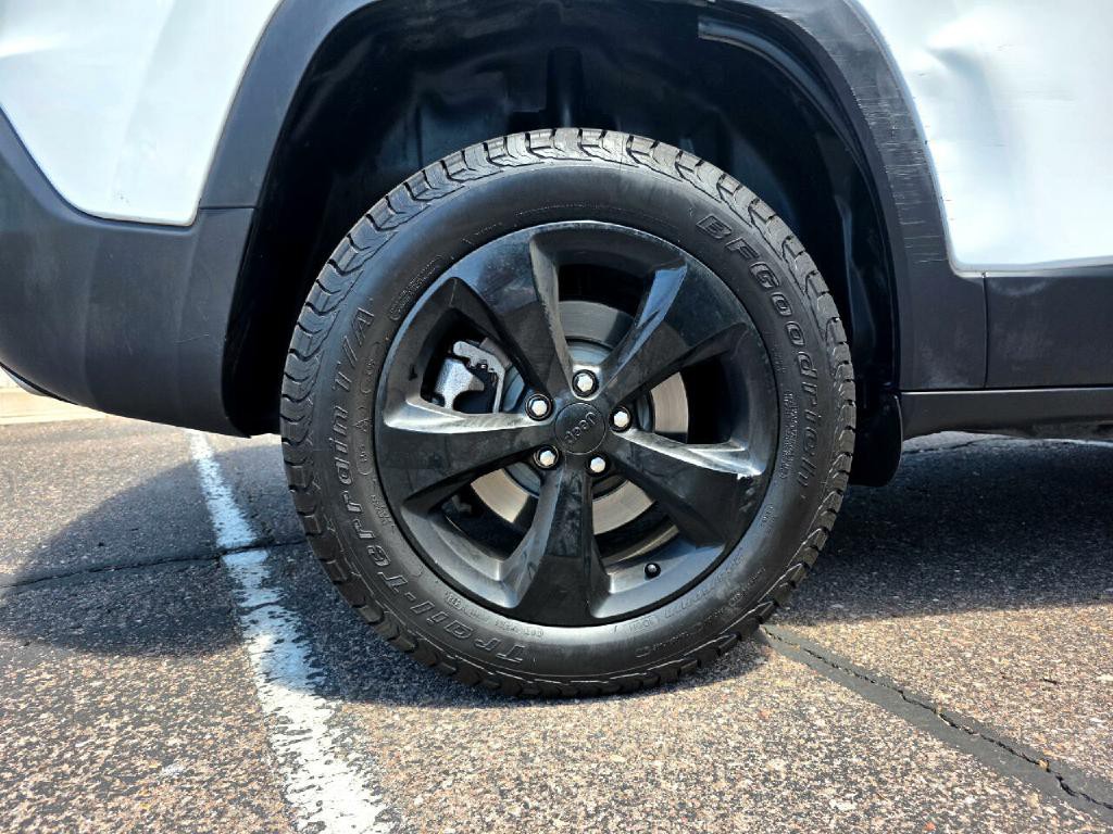 2016 Jeep Cherokee Image 25