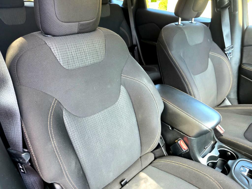 2016 Jeep Cherokee Image 65