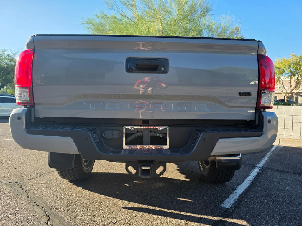 2019 Toyota Tacoma Image 8