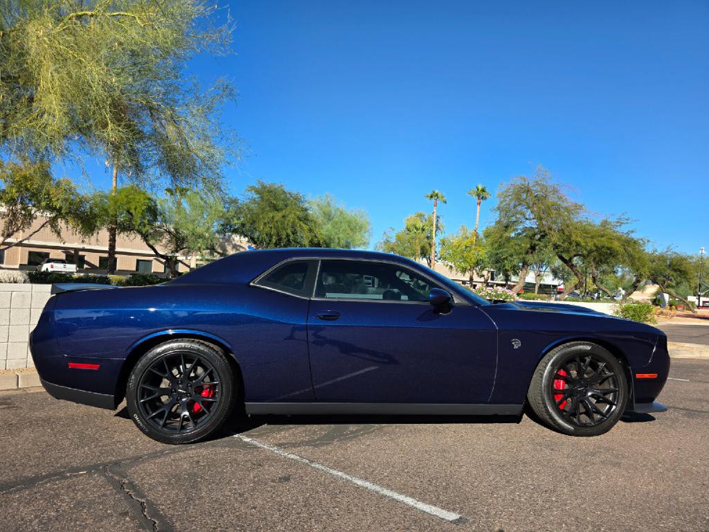 2015 Dodge Challenger Image 4