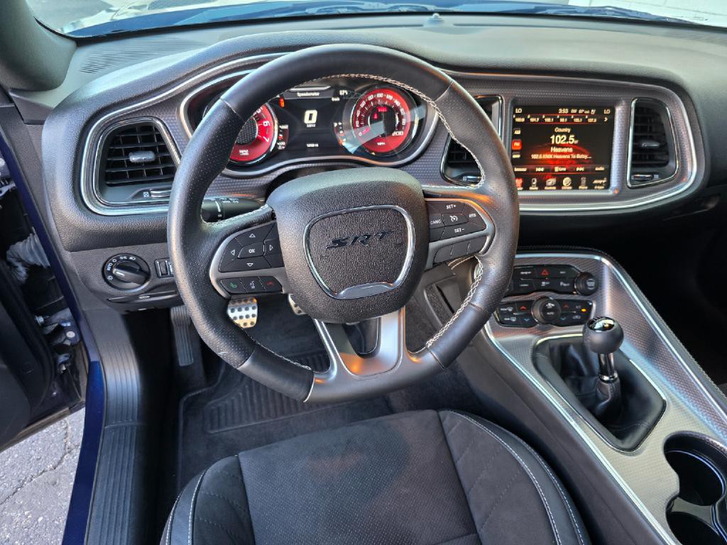 2015 Dodge Challenger Image 20