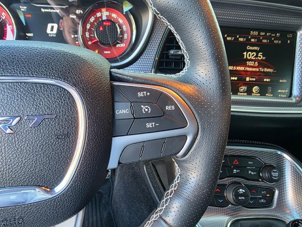 2015 Dodge Challenger Image 23