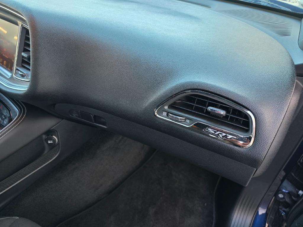 2015 Dodge Challenger Image 27