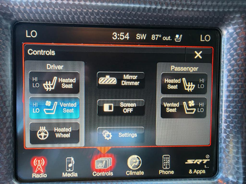2015 Dodge Challenger Image 29