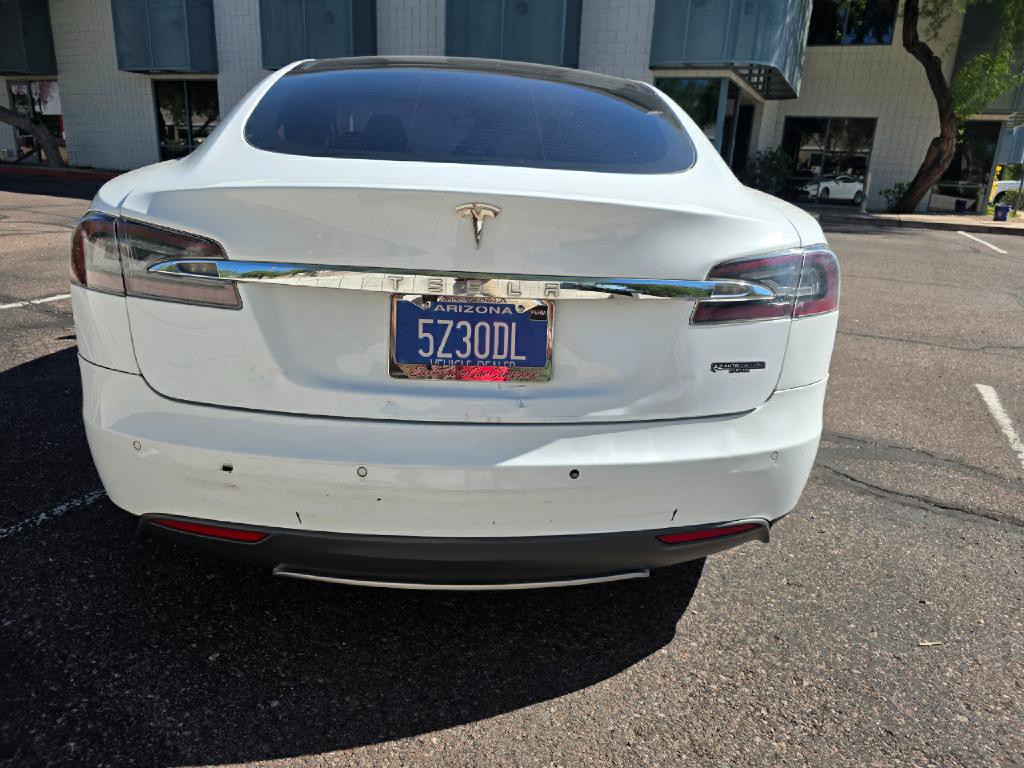 2013 Tesla Model S Image 17