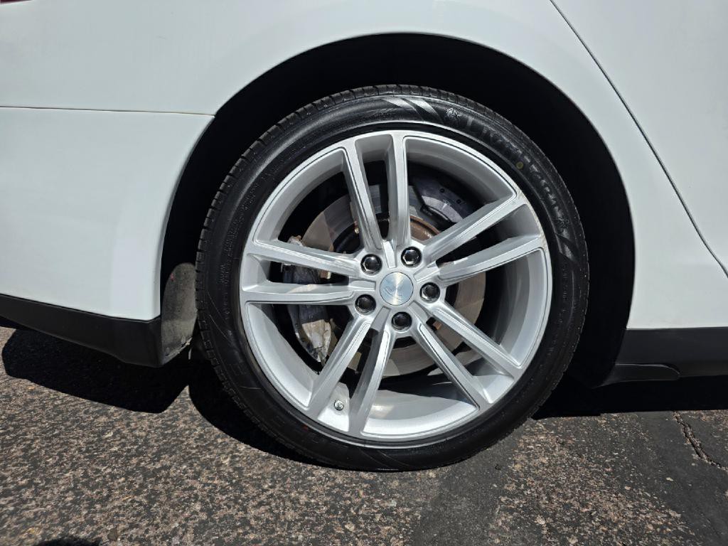 2013 Tesla Model S Image 24