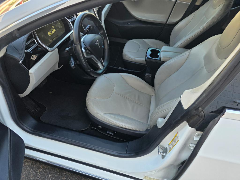 2013 Tesla Model S Image 27