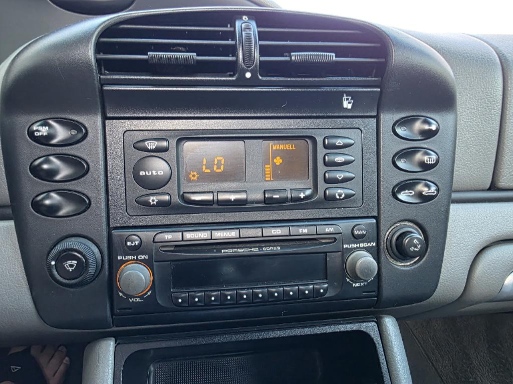 2003 Porsche Boxster Image 12