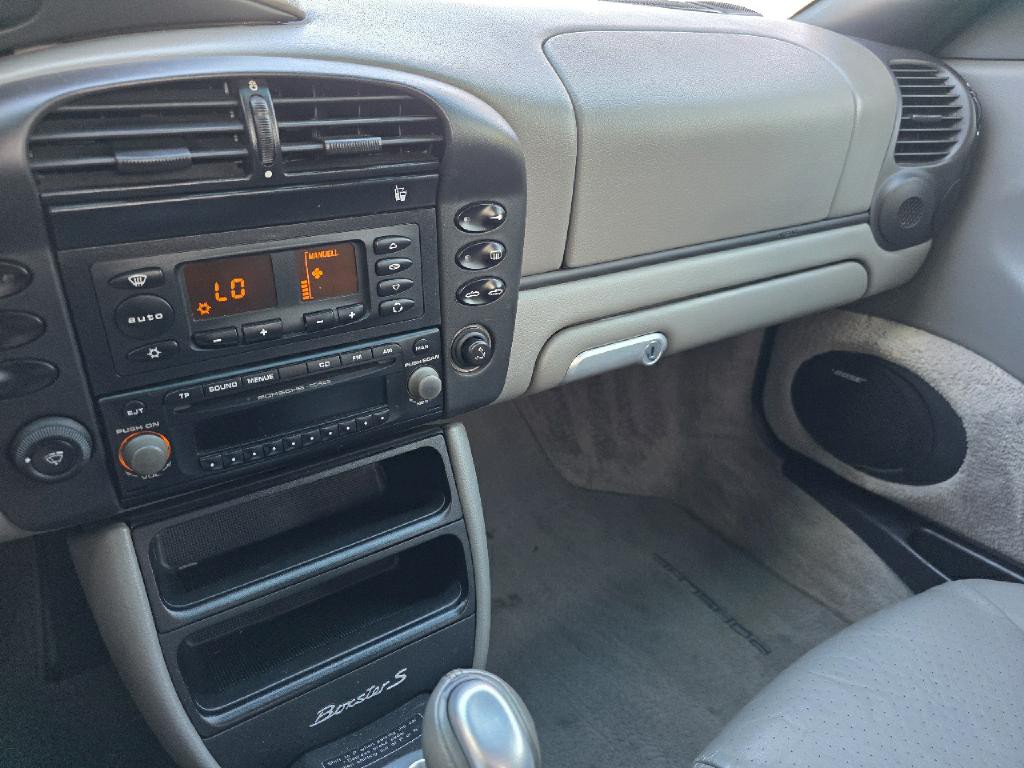 2003 Porsche Boxster Image 13