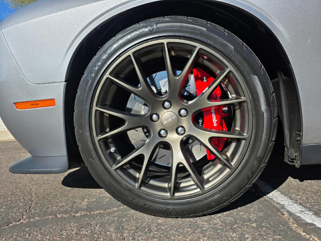 2015 Dodge Challenger Image 24