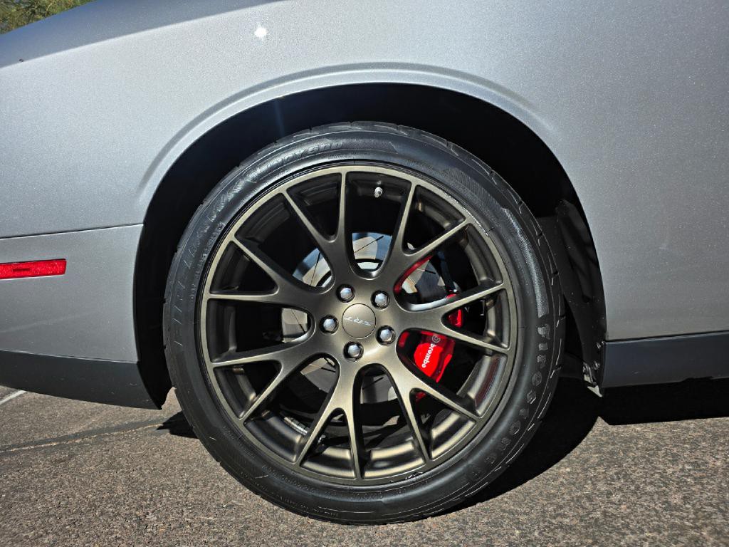 2015 Dodge Challenger Image 30