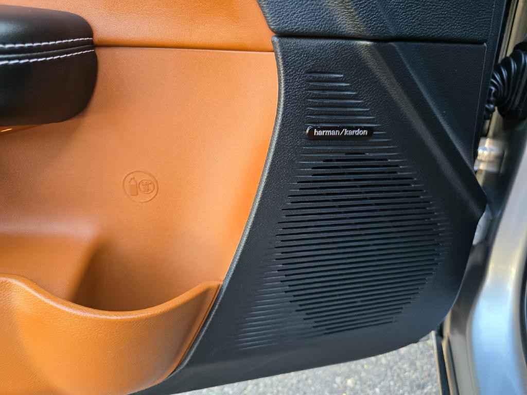 2015 Dodge Challenger Image 33