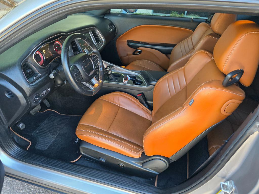 2015 Dodge Challenger Image 34