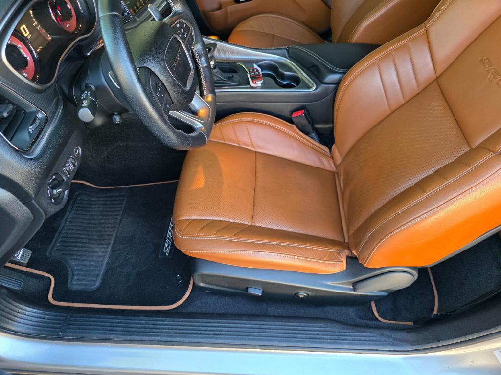 2015 Dodge Challenger Image 35