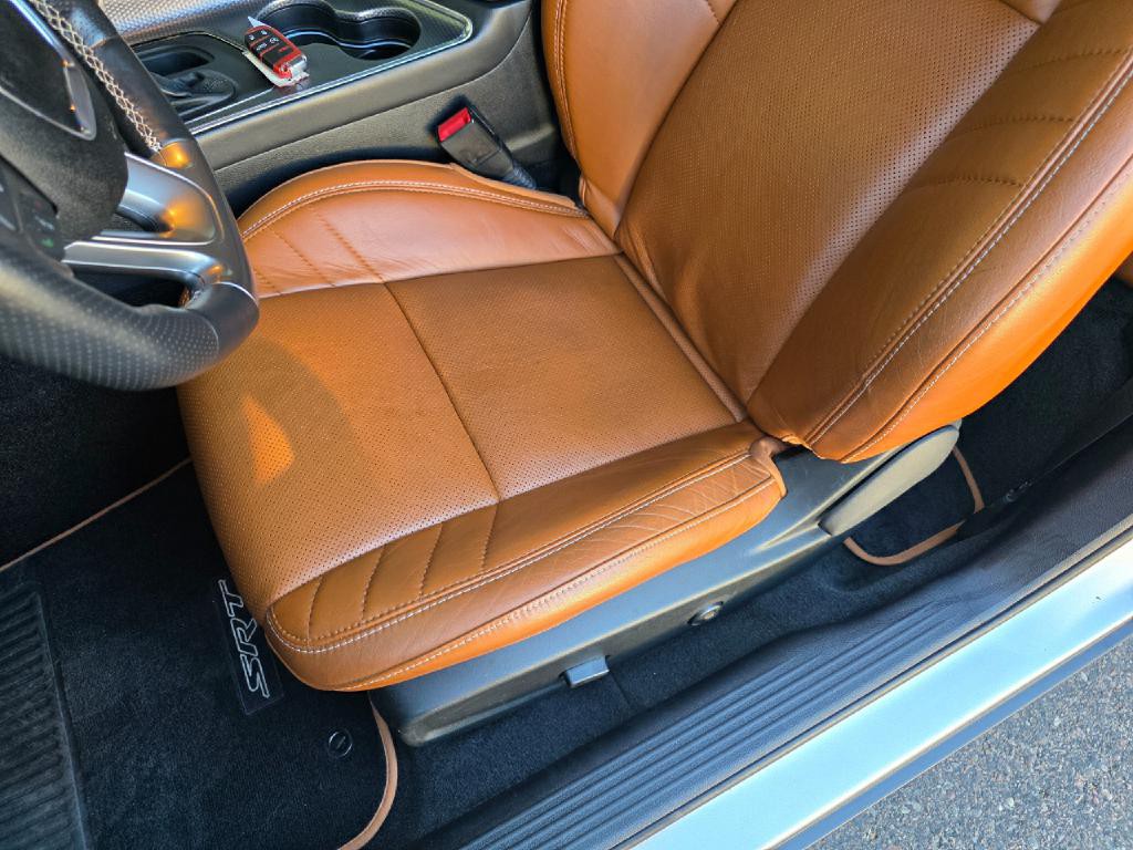 2015 Dodge Challenger Image 36