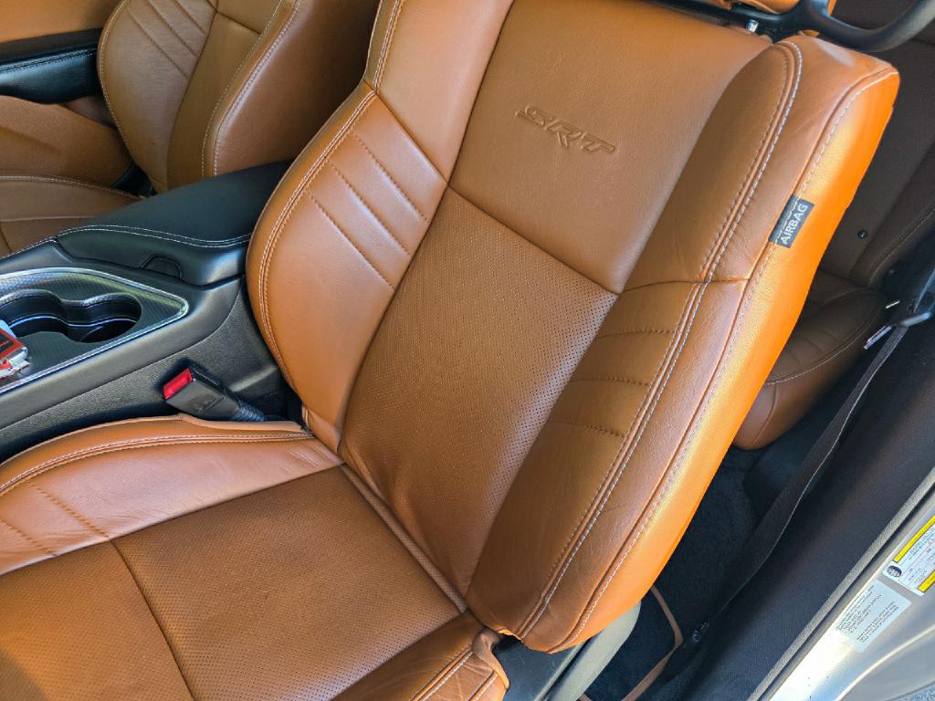 2015 Dodge Challenger Image 37