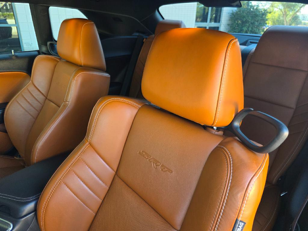 2015 Dodge Challenger Image 38