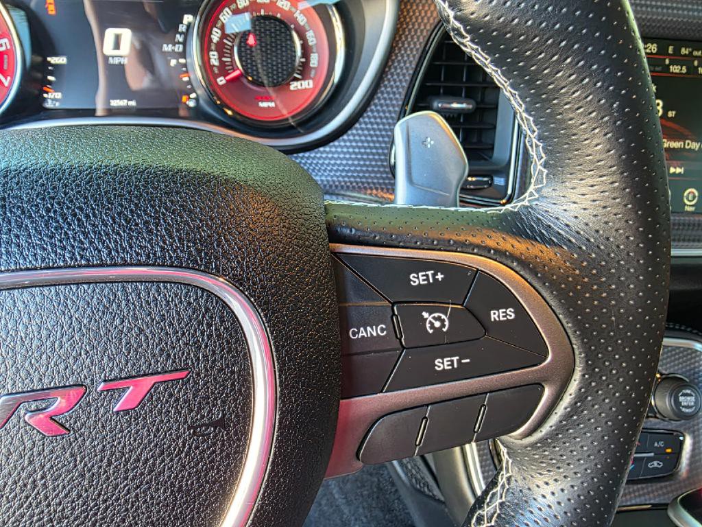 2015 Dodge Challenger Image 43