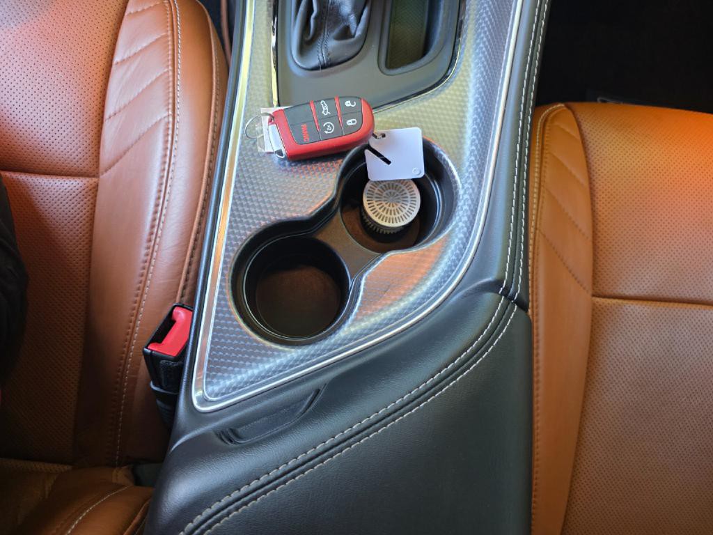 2015 Dodge Challenger Image 53