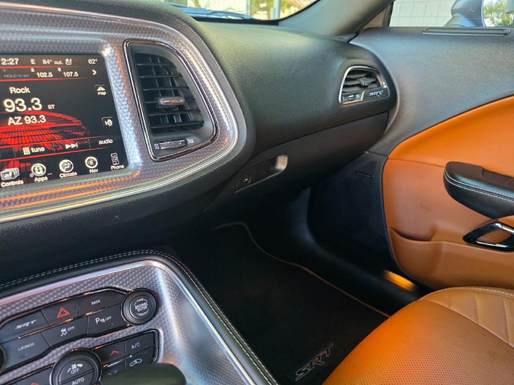 2015 Dodge Challenger Image 54