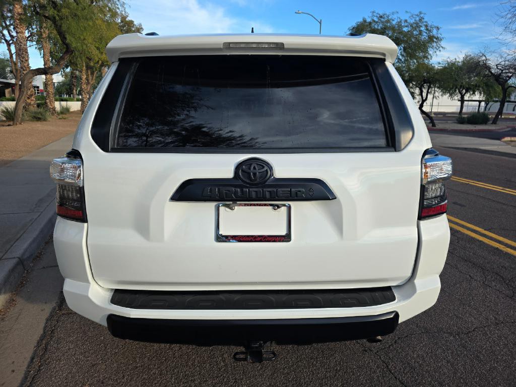 2022 Toyota 4Runner Image 13