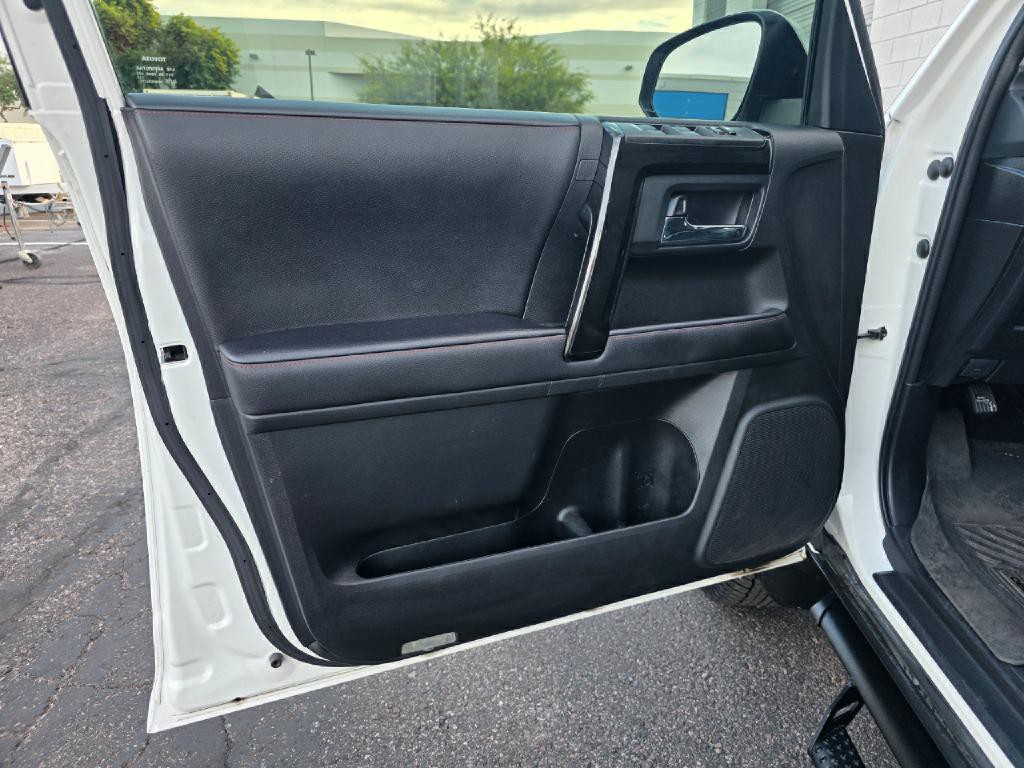 2022 Toyota 4Runner Image 17