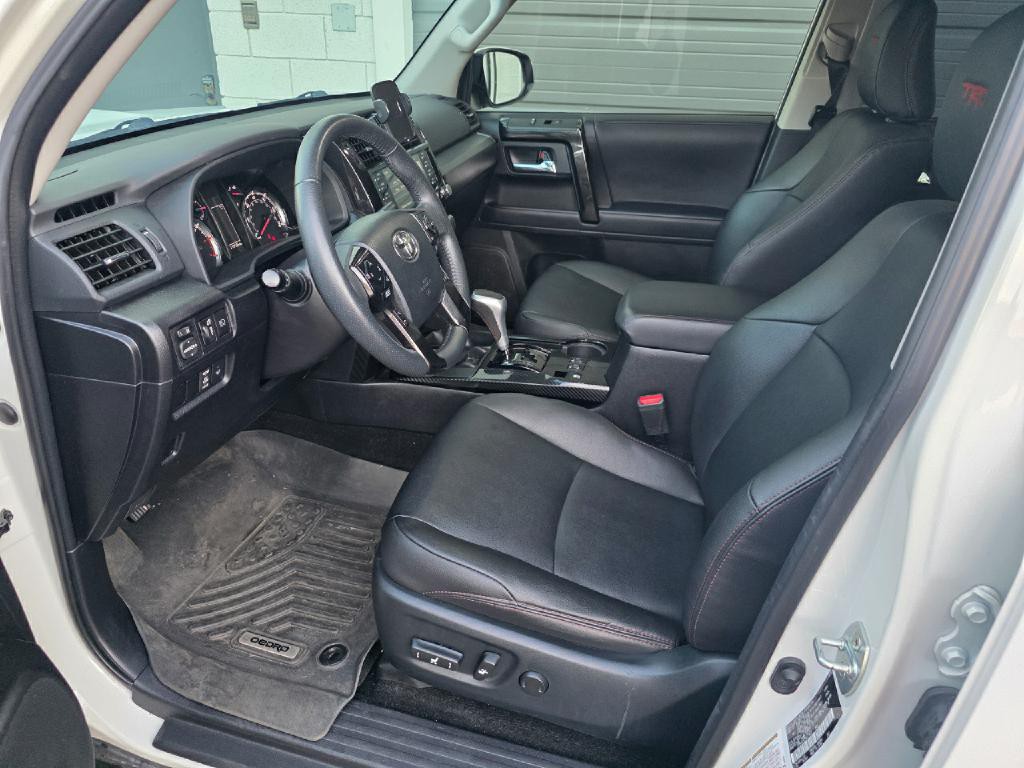 2022 Toyota 4Runner Image 18