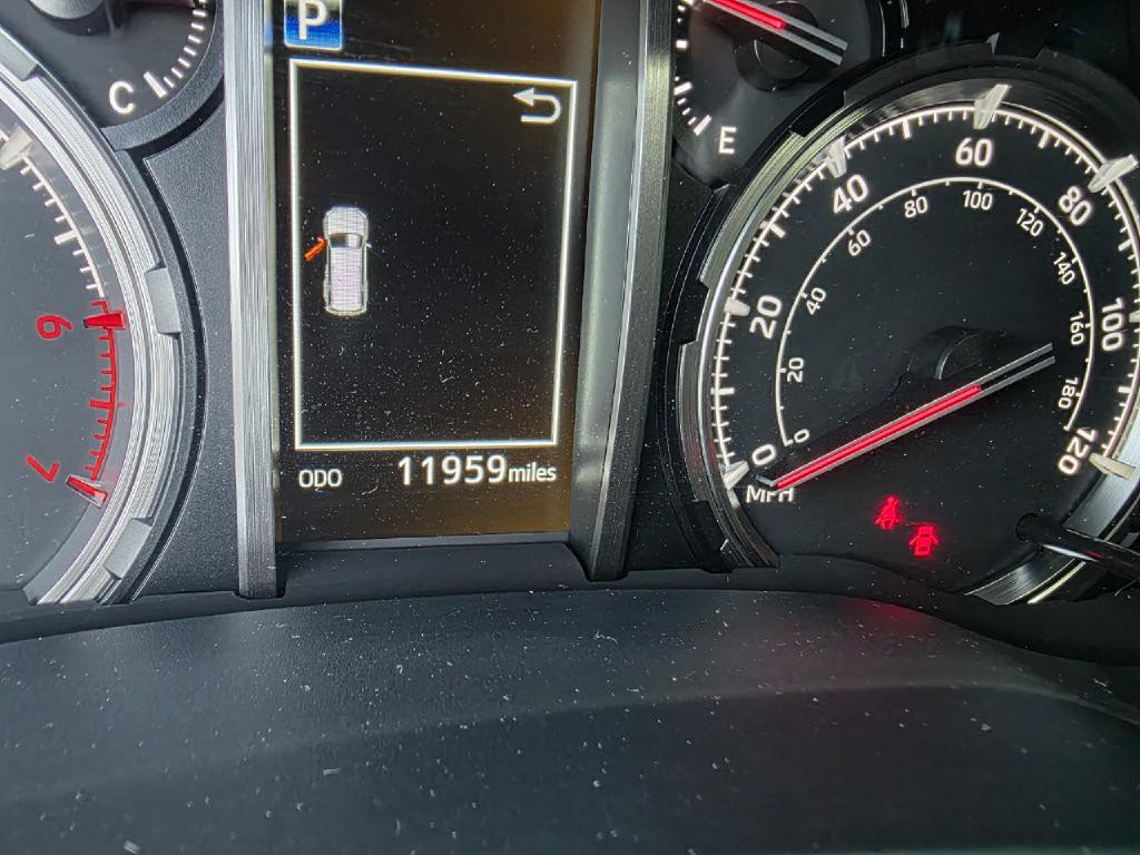 2022 Toyota 4Runner Image 25