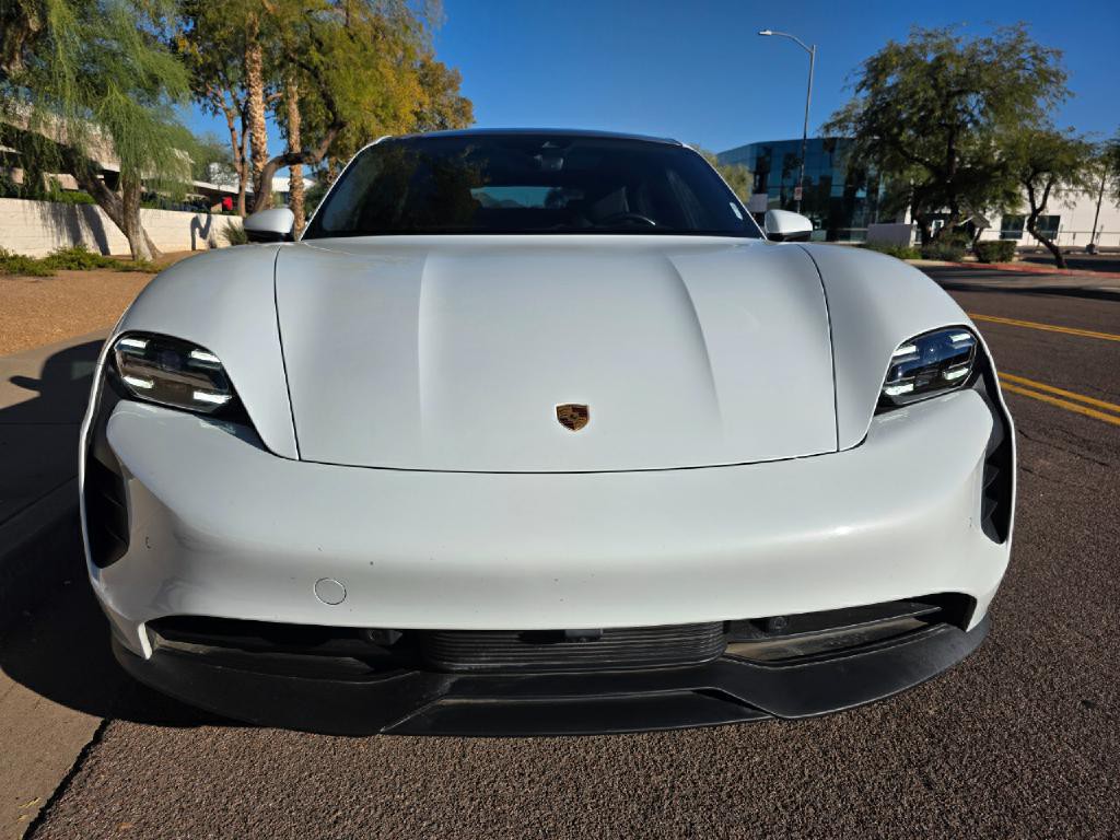 2022 Porsche Taycan Image 13