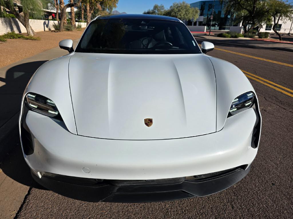 2022 Porsche Taycan Image 14