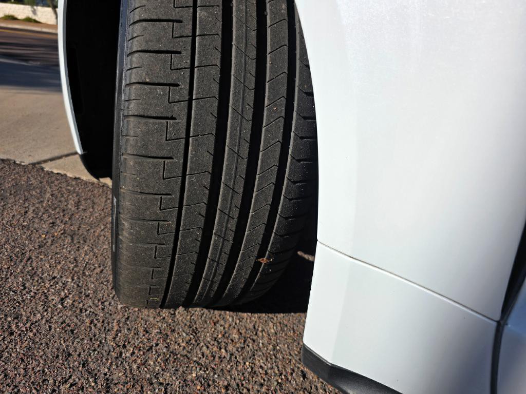 2022 Porsche Taycan Image 26