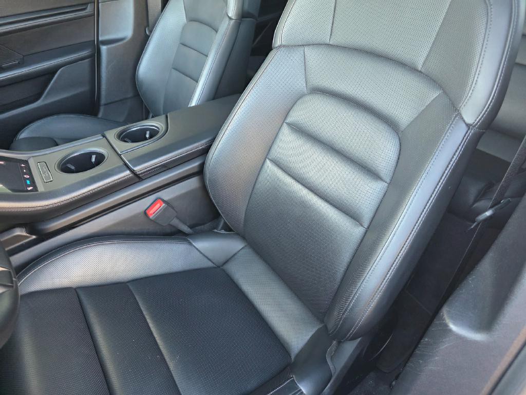 2022 Porsche Taycan Image 35