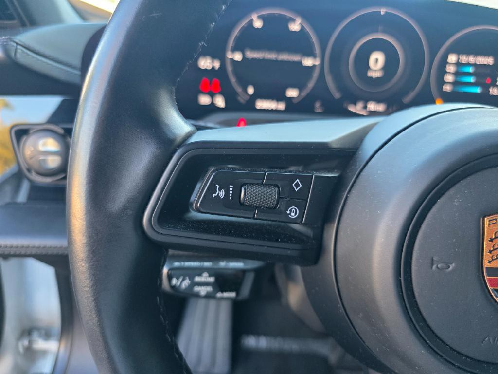 2022 Porsche Taycan Image 42