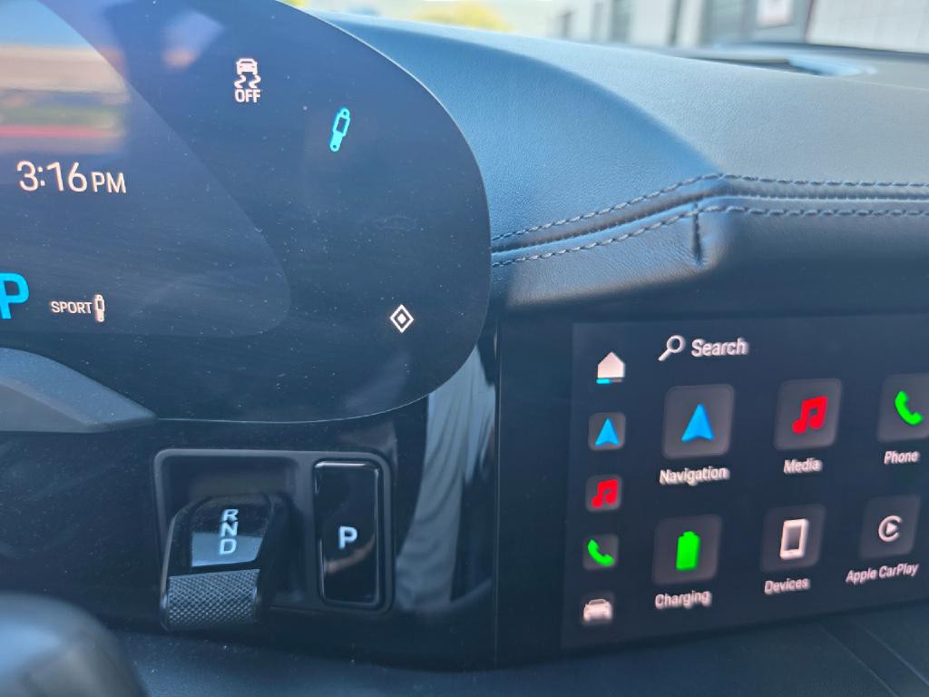 2022 Porsche Taycan Image 47