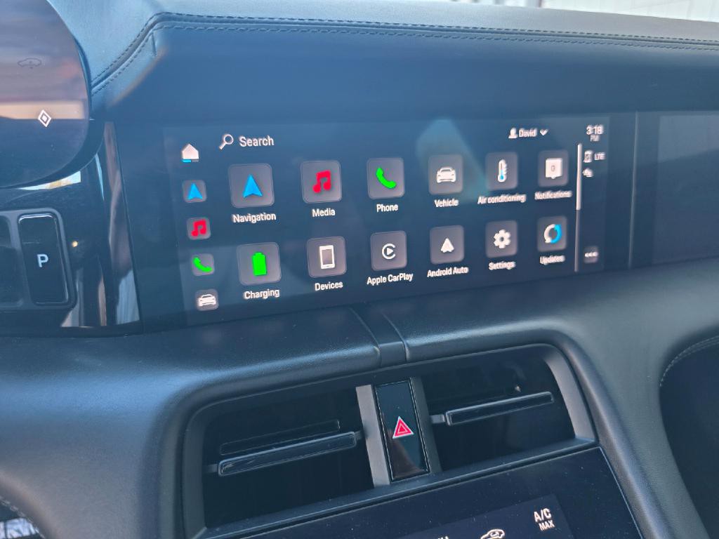 2022 Porsche Taycan Image 48