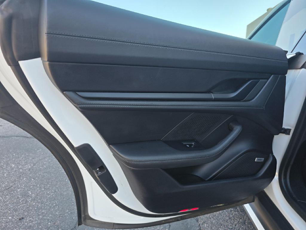 2022 Porsche Taycan Image 55