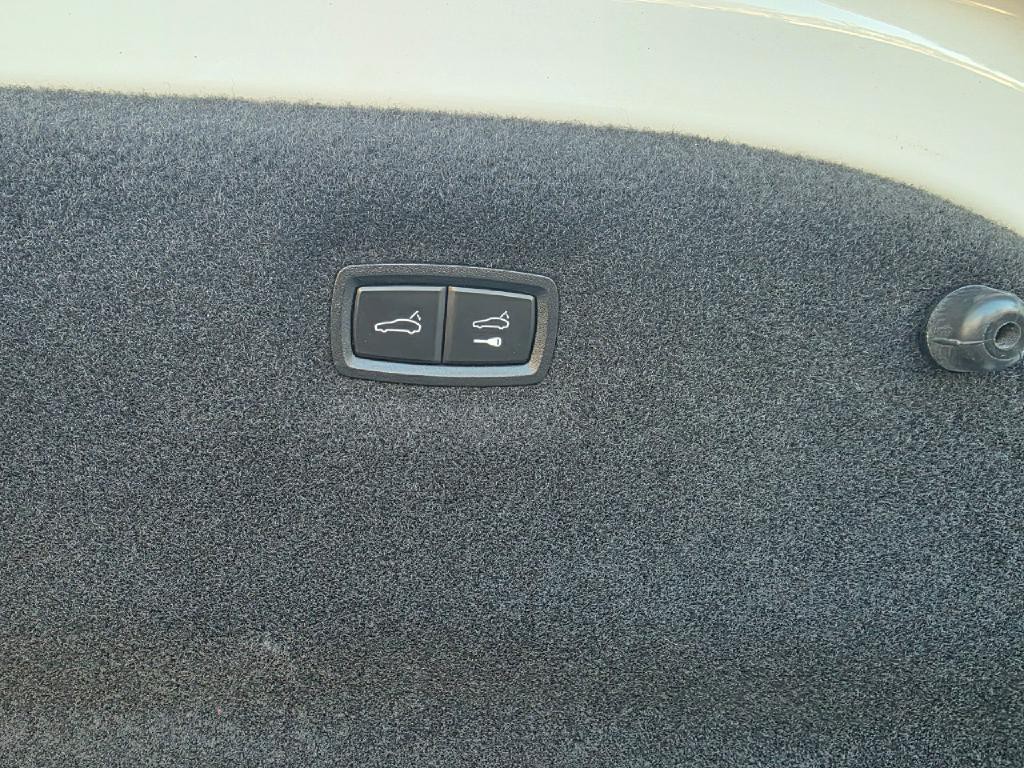 2022 Porsche Taycan Image 65