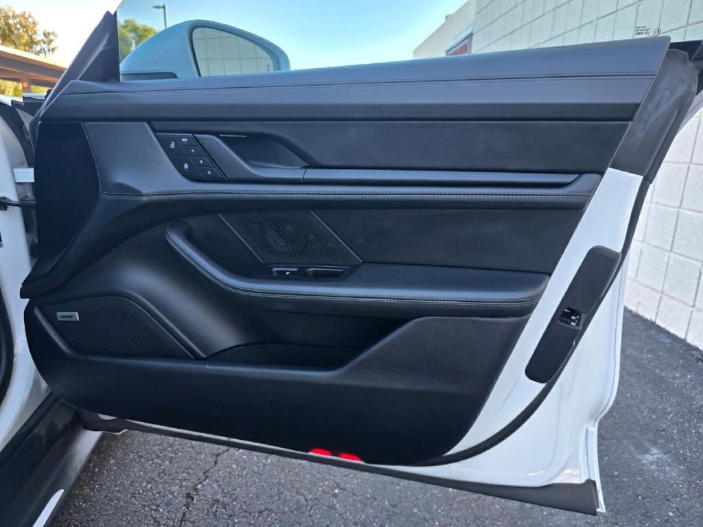 2022 Porsche Taycan Image 73