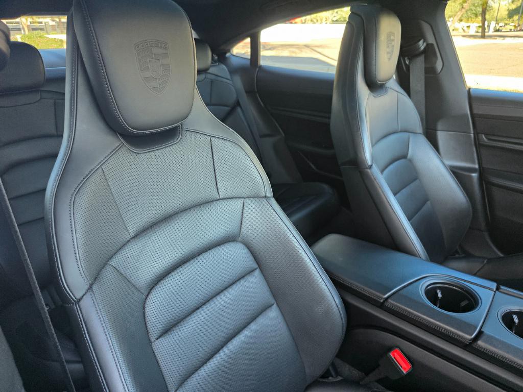 2022 Porsche Taycan Image 78