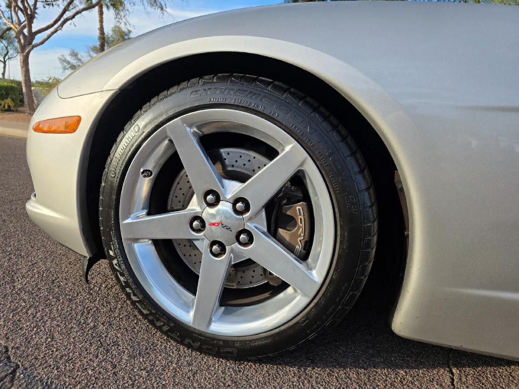 2005 Chevrolet Corvette Image 4