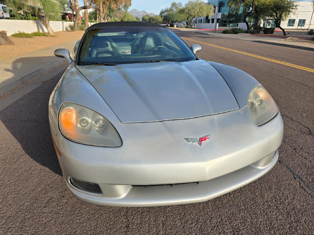 2005 Chevrolet Corvette Image 9