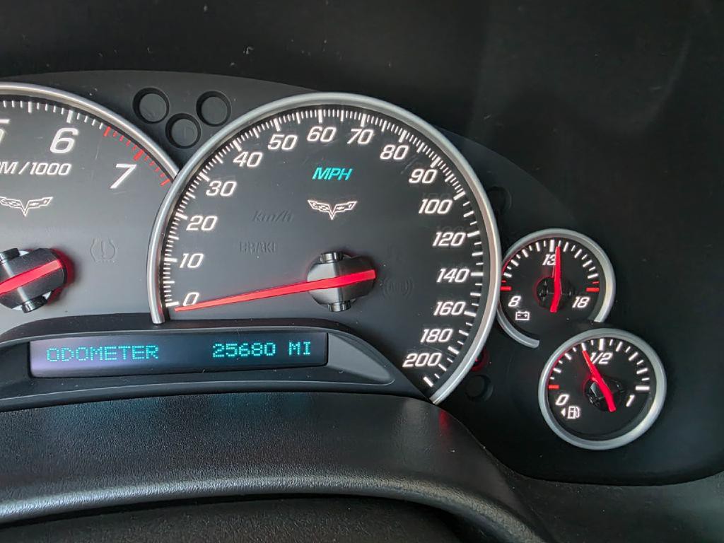 2005 Chevrolet Corvette Image 18