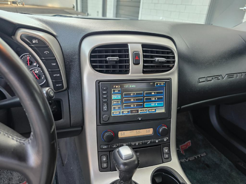 2005 Chevrolet Corvette Image 19