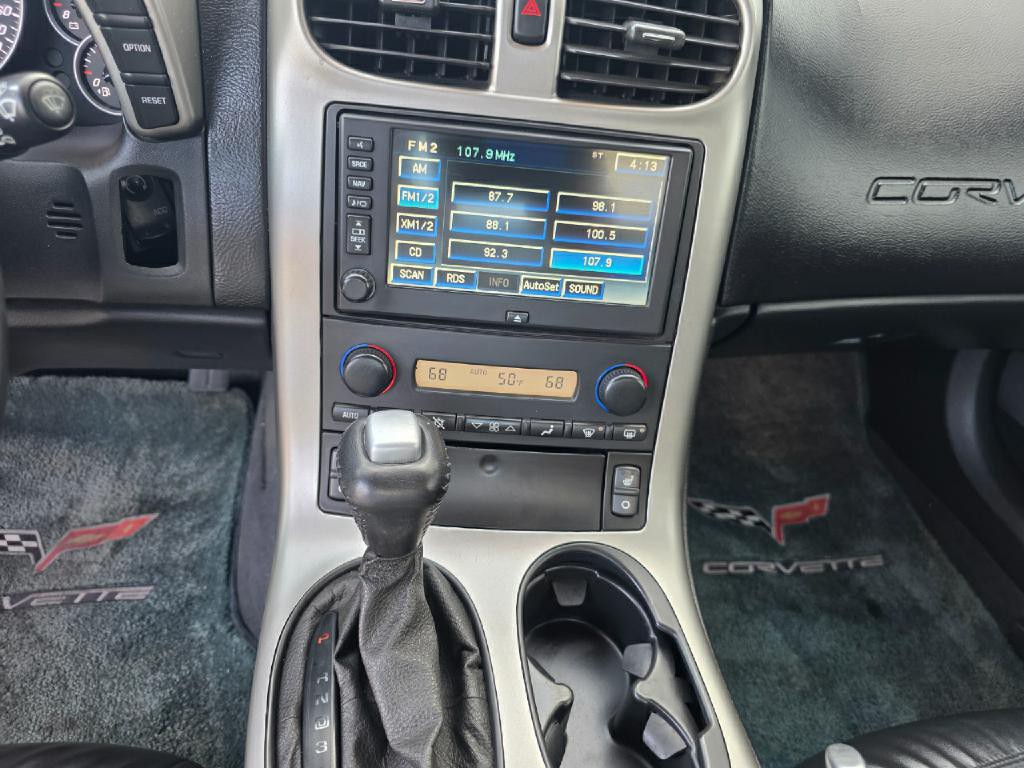2005 Chevrolet Corvette Image 20