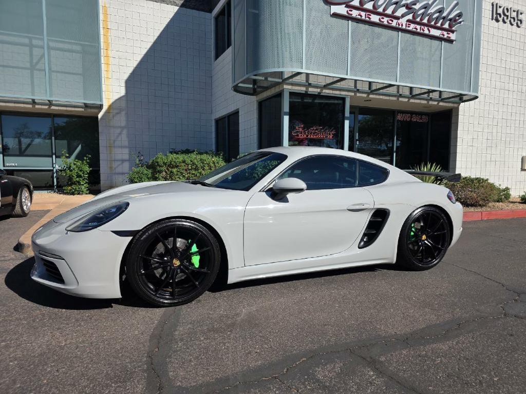 2018 Porsche Cayman Image 3