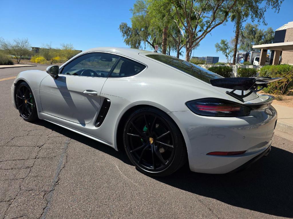 2018 Porsche Cayman Image 8